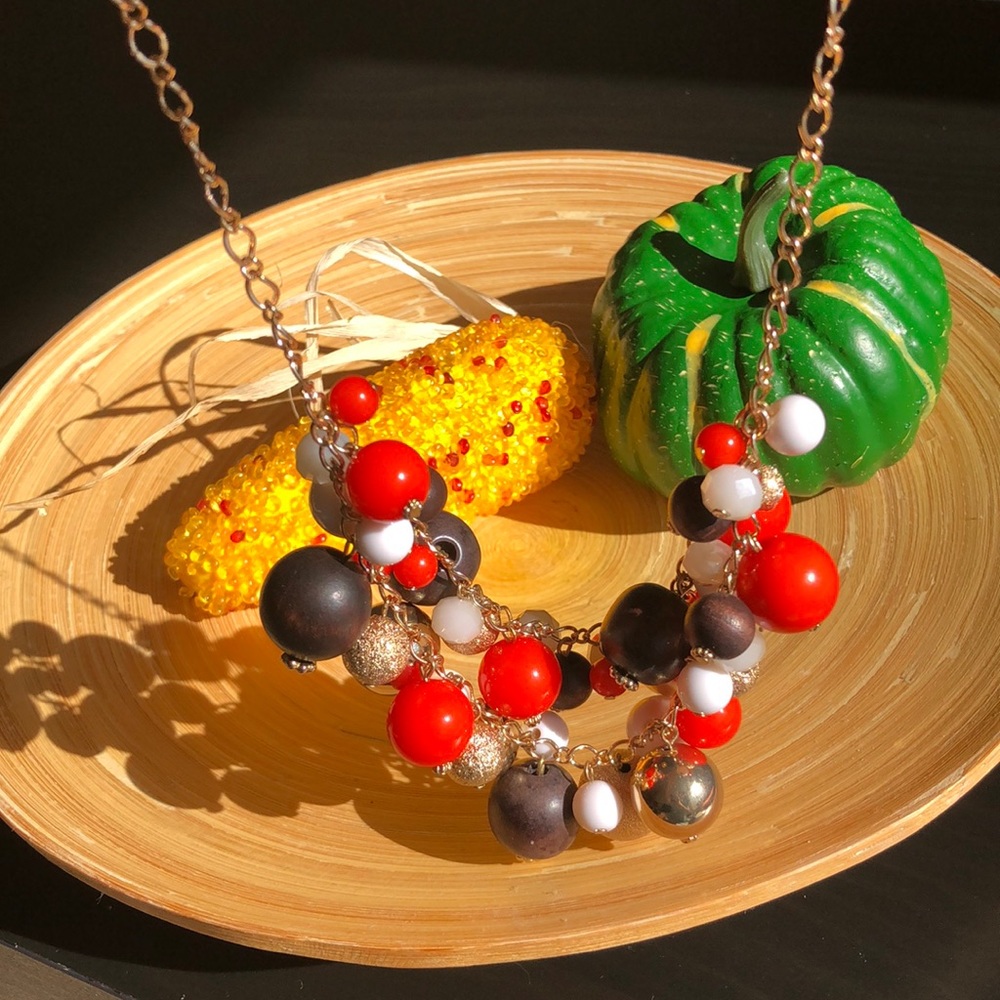 Neckless - Picture 8 of 9
